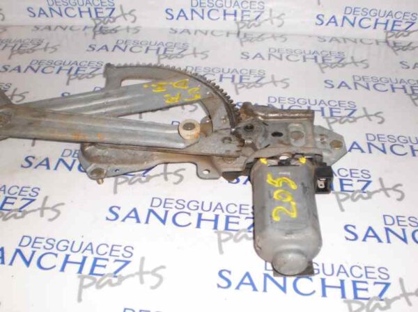 MOTOR ELEVALUNAS DELANTERO DERECHO PEUGEOT 205 BERLINA 1.8 Turbodiesel CAT