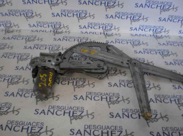 MOTOR ELEVALUNAS DELANTERO DERECHO PEUGEOT 205 BERLINA 1.8 Diesel CAT