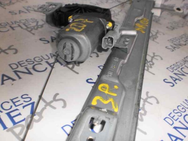 MOTOR ELEVALUNAS DELANTERO DERECHO PEUGEOT 207 1.6 16V CAT