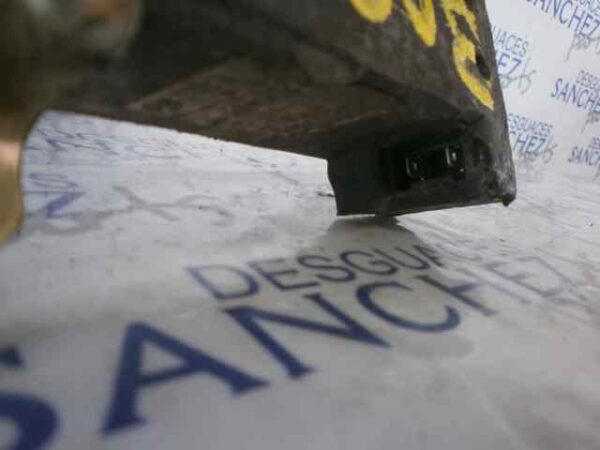MOTOR ELEVALUNAS DELANTERO DERECHO PEUGEOT 205 BERLINA * - Imagen 2