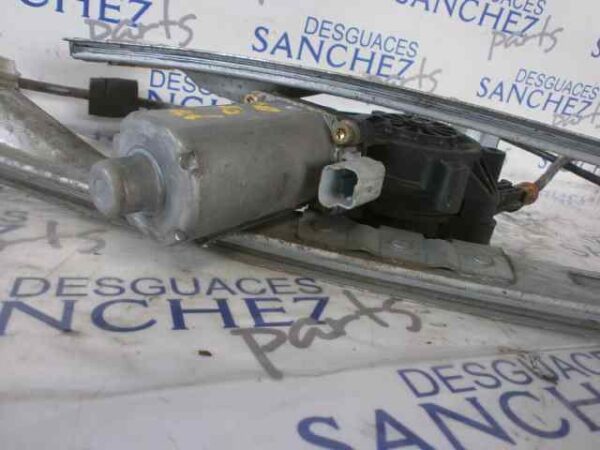 MOTOR ELEVALUNAS DELANTERO IZQUIERDO PEUGEOT 206 BERLINA *