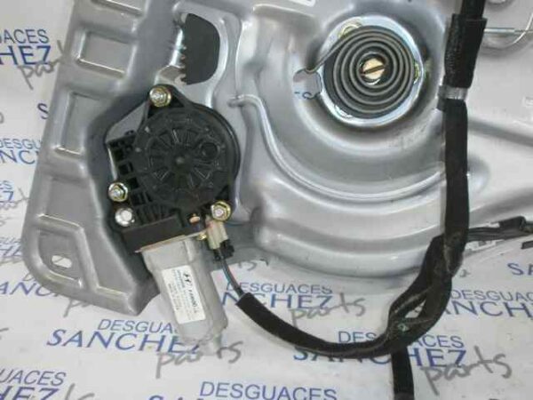 MOTOR ELEVALUNAS TRASERO DERECHO HYUNDAI TRAJET (FO) 2.0 CRDi CAT - Imagen 2