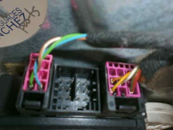 MOTOR ELEVALUNAS DELANTERO DERECHO SEAT CORDOBA BERLINA (6L2) 1.4 TDI CAT (BNM)