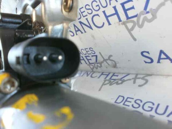 MOTOR ELEVALUNAS DELANTERO DERECHO BMW SERIE 3 COMPACTO (E36) 1.9 CAT - Imagen 3