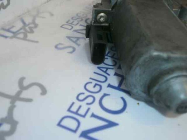 MOTOR ELEVALUNAS DELANTERO DERECHO FORD FIESTA BERL./COURIER *