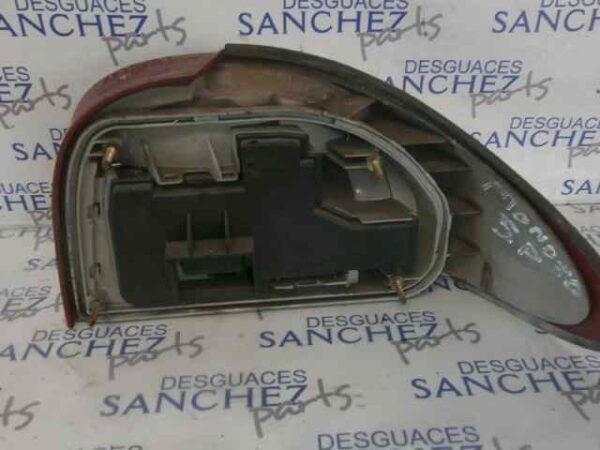 PILOTO TRASERO IZQUIERDO FORD MONDEO BERLINA/FAMILIAR (FD) 1.6 16V CAT
