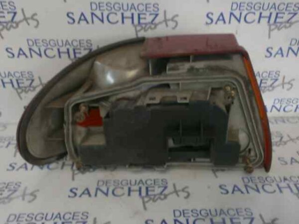 PILOTO TRASERO DERECHO FORD MONDEO BERLINA/FAMILIAR (FD) 1.6 16V CAT - Imagen 2