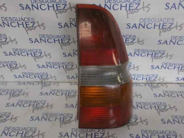 PILOTO TRASERO DERECHO FORD ESCORT  BERLINA/TURNIER 1.8 Turbodiesel - Imagen 2