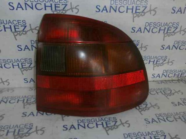PILOTO TRASERO DERECHO OPEL ASTRA F BERLINA 2.0 - Imagen 2