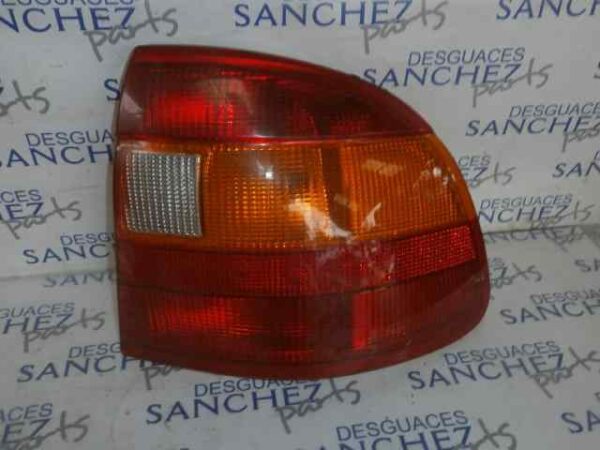 PILOTO TRASERO DERECHO OPEL ASTRA F BERLINA * - Imagen 2