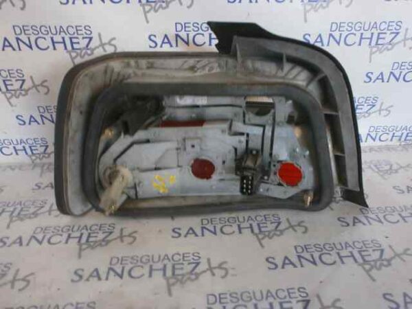 PILOTO TRASERO IZQUIERDO BMW SERIE 3 TOURING (E36) 1.7 Turbodiesel CAT - Imagen 2
