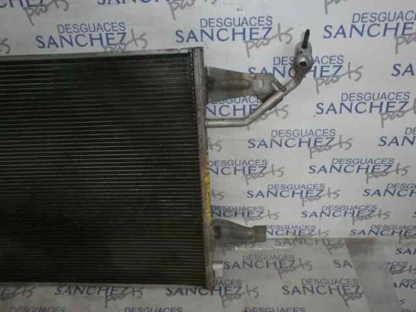 CONDENSADOR / RADIADOR  AIRE ACONDICIONADO MITSUBISHI COLT BERLINA 5  (Z30A) 1.3 CAT - Imagen 2