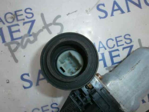 MOTOR ELEVALUNAS DELANTERO DERECHO TOYOTA LAND CRUISER (J12) * - Imagen 2