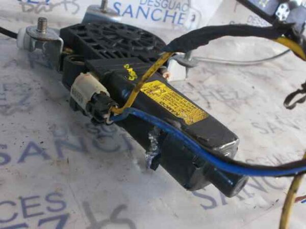 MOTOR ELEVALUNAS DELANTERO DERECHO HYUNDAI ACCENT (LC) 1.6 16V CAT - Imagen 2