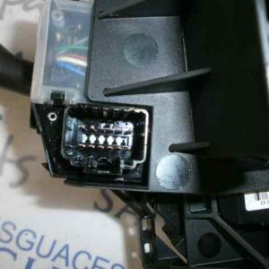 MANDO MULTIFUNCION FORD FOCUS SPORTBREAK (CAP) 1.8 TDCi Turbodiesel CAT
