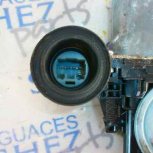 MOTOR ELEVALUNAS DELANTERO DERECHO TOYOTA RAV 4 (A3) *