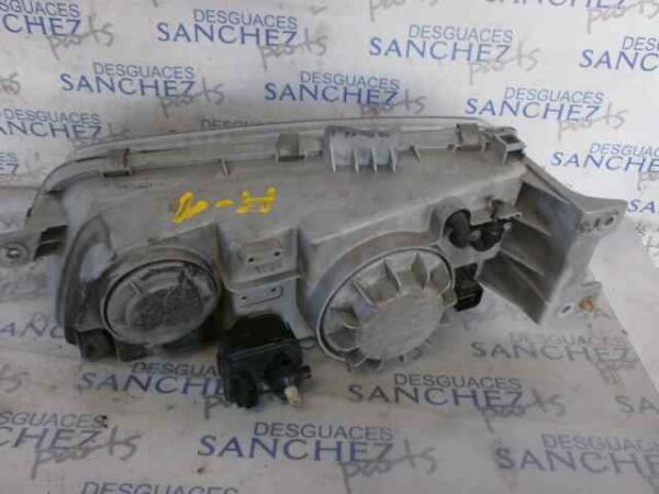 FARO DERECHO HYUNDAI H 1 STAREX 2.5 Diesel