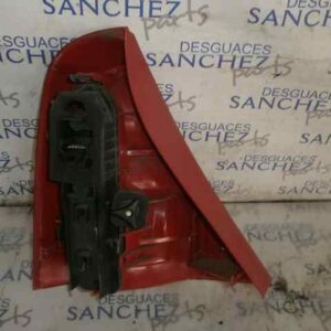 PILOTO TRASERO DERECHO RENAULT CLIO II FASE I (B/CBO) *