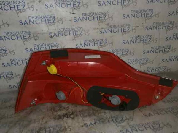 PILOTO TRASERO IZQUIERDO AUDI Q7 (4L) 3.0 V6 24V TDI