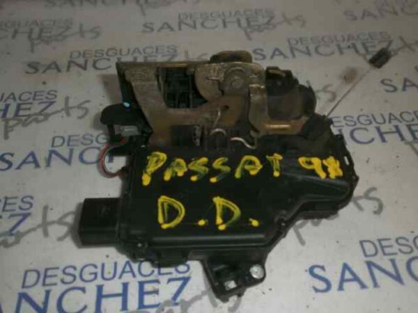 CERRADURA PUERTA DELANTERA DERECHA VOLKSWAGEN PASSAT BERLINA (3B2) * - Imagen 2