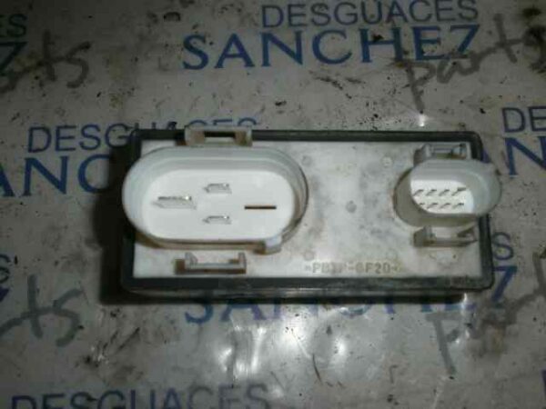 CAJA PRECALENTAMIENTO VOLKSWAGEN GOLF III BERLINA (1H1) 1.9 Turbodiesel CAT (AAZ) - Imagen 2