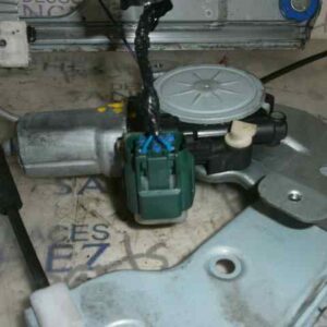 MOTOR ELEVALUNAS DELANTERO IZQUIERDO RENAULT MASTER II PHASE 2  COMBI 2.5 dCi Diesel CAT