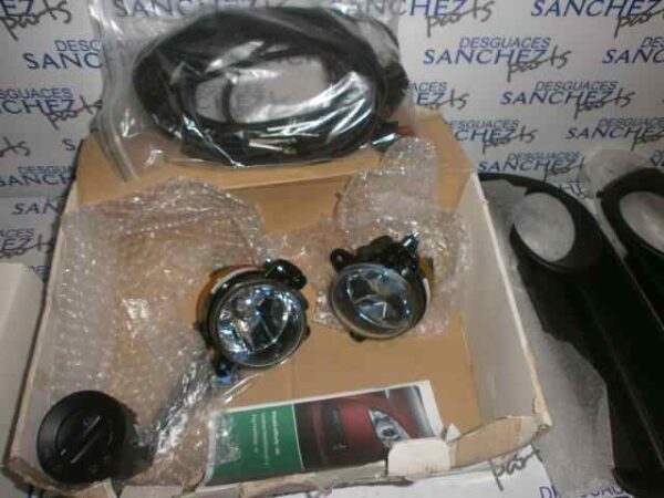 FARO ANTINIEBLA DERECHO SKODA FABIA (5J2 ) 1.4 TDI - Imagen 3