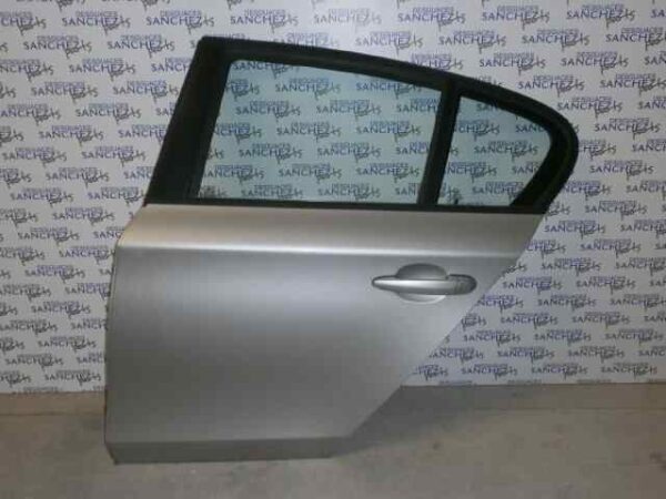 PUERTA TRASERA IZQUIERDA BMW SERIE 1 BERLINA (E81/E87) 2.0 16V Diesel CAT