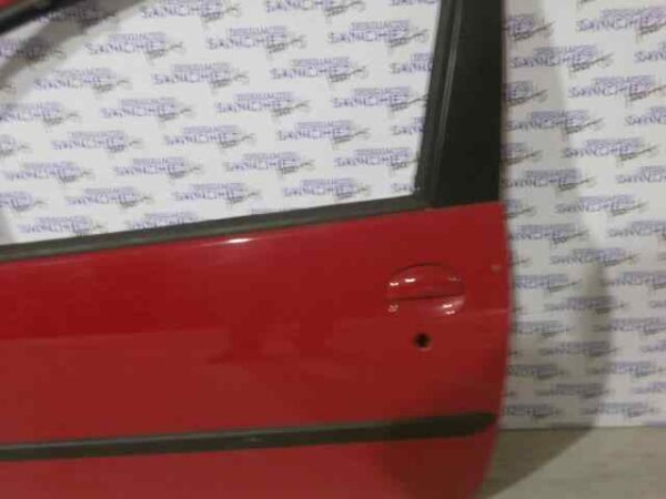 PUERTA DELANTERA IZQUIERDA PEUGEOT 107 1.0 CAT (384F) - Imagen 2