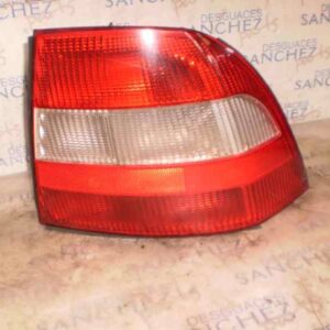 PILOTO TRASERO DERECHO OPEL VECTRA B BERLINA 2.0 DTI