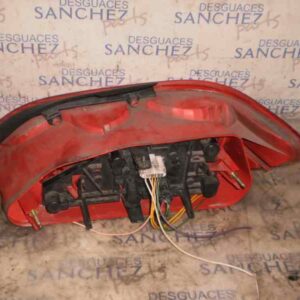 PILOTO TRASERO IZQUIERDO PEUGEOT 406 BERLINA (S1/S2) 2.0 HPi CAT (EW10D / RLZ)
