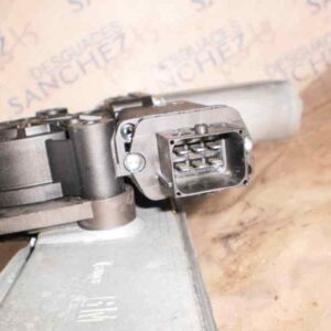 MOTOR ELEVALUNAS DELANTERO DERECHO OPEL CORSA D 1.6 16V Turbo CAT