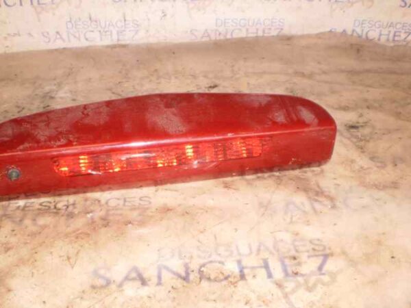 TERCERA LUZ FRENO OPEL CORSA D 1.6 16V Turbo CAT - Imagen 2