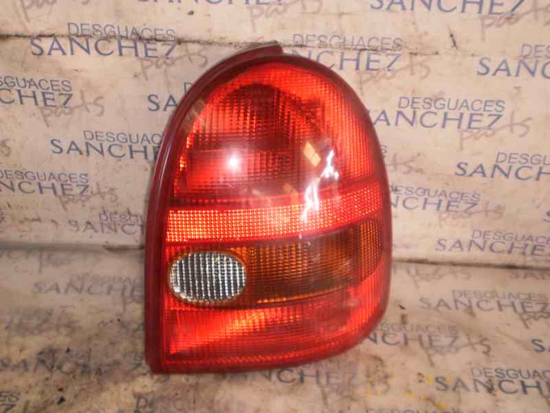 PILOTO TRASERO DERECHO OPEL CORSA B 1.5 Diesel