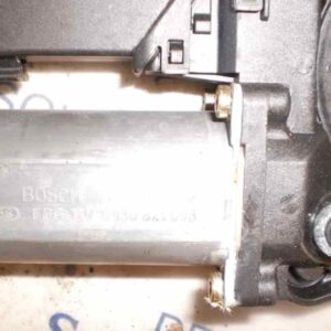 MOTOR ELEVALUNAS DELANTERO IZQUIERDO VOLKSWAGEN PASSAT BERLINA (3B2) 1.9 TDI