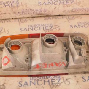 PILOTO TRASERO IZQUIERDO NISSAN VANETTE (C 220) 2.0 Diesel