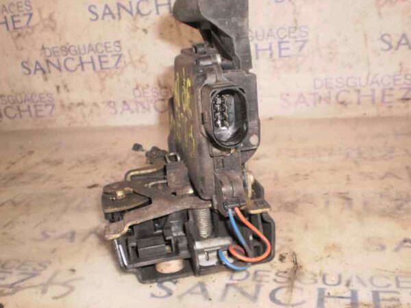 CERRADURA PUERTA DELANTERA DERECHA VOLKSWAGEN GOLF IV BERLINA (1J1) 2.0