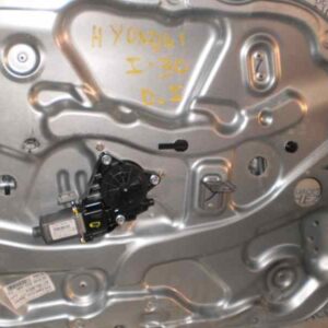 MOTOR ELEVALUNAS DELANTERO IZQUIERDO HYUNDAI I30 1.6 CRDi CAT