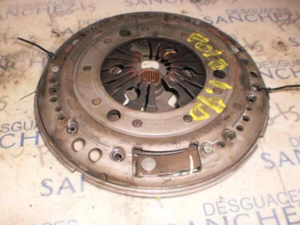 KIT EMBRAGUE VOLKSWAGEN POLO BERLINA (6N1) 1.9 Diesel - Imagen 2