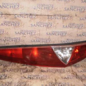 PILOTO TRASERO IZQUIERDO FIAT PUNTO BERLINA (188) 1.9 Diesel Eco