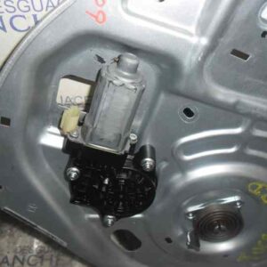 MOTOR ELEVALUNAS DELANTERO DERECHO HYUNDAI TUCSON (JM) 2.0 CRDi CAT