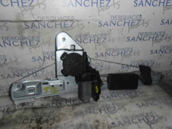 MOTOR ELEVALUNAS TRASERO IZQUIERDO RENAULT MEGANE II BERLINA 5P 1.9 dCi Diesel