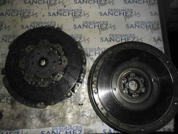 VOLANTE MOTOR FORD FOCUS LIM. (CB4) 1.6 TDCi CAT - Imagen 2