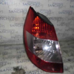 PILOTO TRASERO IZQUIERDO RENAULT SCENIC II 1.9 dCi Diesel