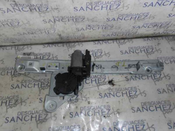 MOTOR ELEVALUNAS TRASERO IZQUIERDO RENAULT MEGANE II BERLINA 3P 1.9 dCi Diesel FAP CAT - Imagen 2