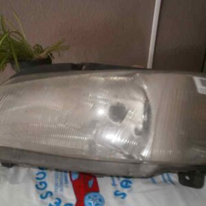 FARO IZQUIERDO PEUGEOT 106 (S2) 1.4