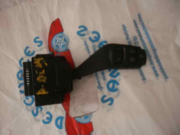 MANDO LIMPIA FORD FOCUS BERLINA  (CAP) *
