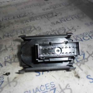 MANDO LUCES FORD FOCUS BERLINA (CAP) 1.6 16V CAT