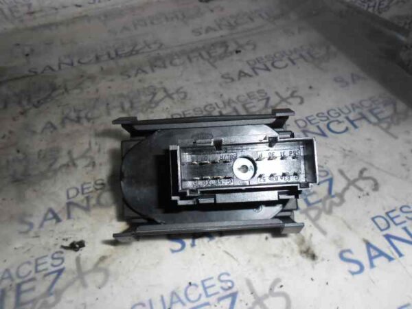 MANDO LUCES FORD FOCUS BERLINA (CAP) 1.6 16V CAT
