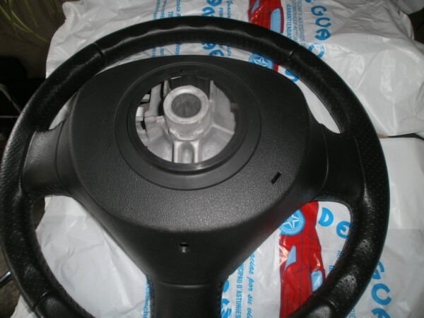VOLANTE PEUGEOT 206+ 1.4 - Imagen 3